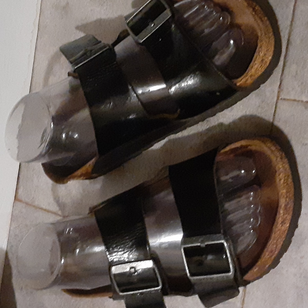 BIRKENSTOCK  size 7 women  detalle ver fotos